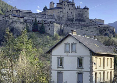 La Villa Belle Fleur devant le chateau vieille ville