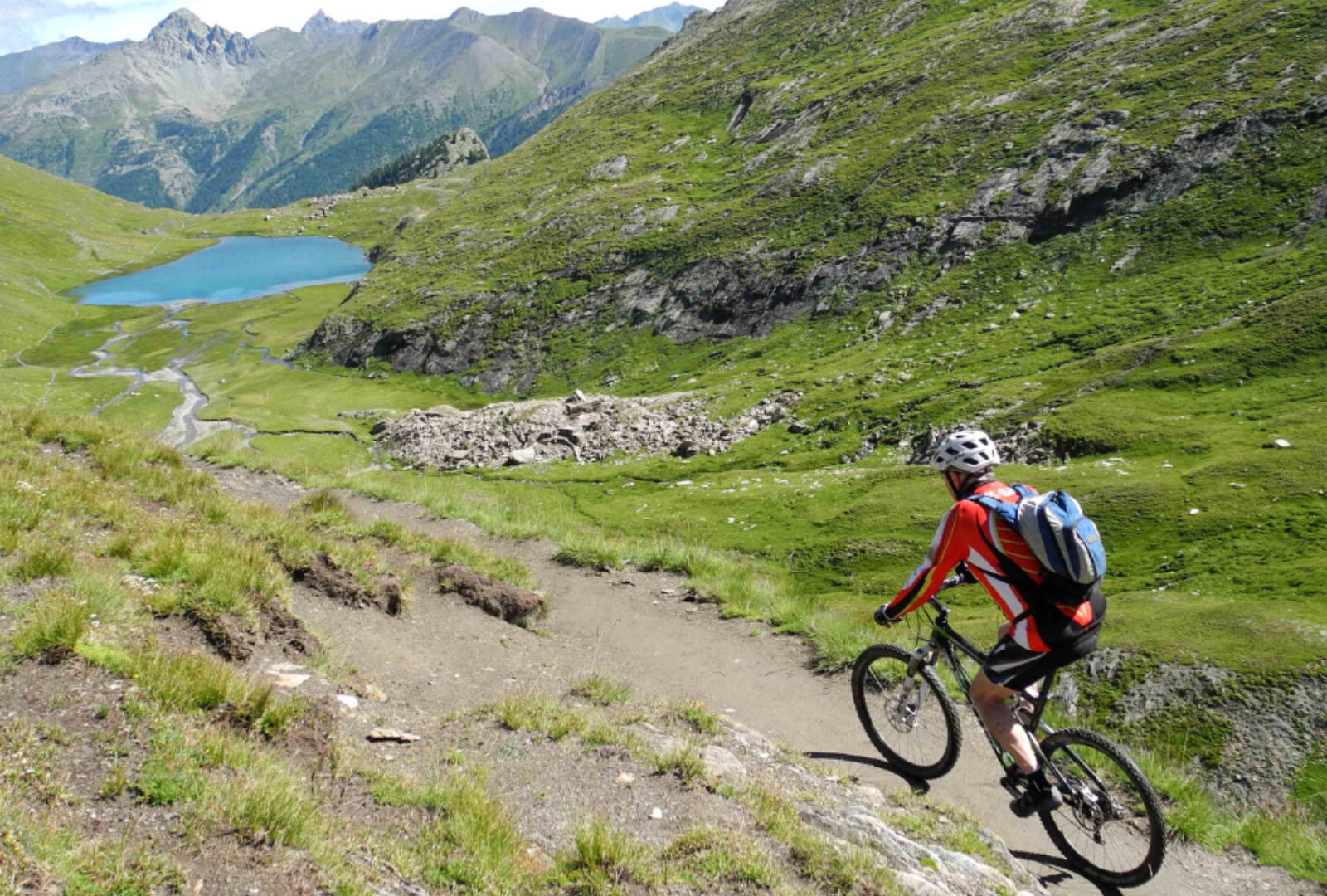Activité dans le Queyras : La randonnée à vélo avec la Villa Belle Fleur