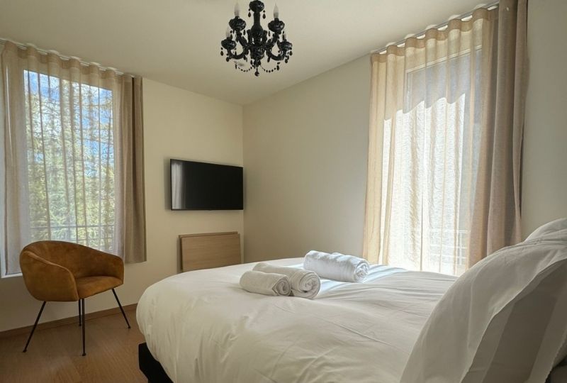 Chambre Master (1) de la Pensée à la Villa Belle Fleur dans le Queyras