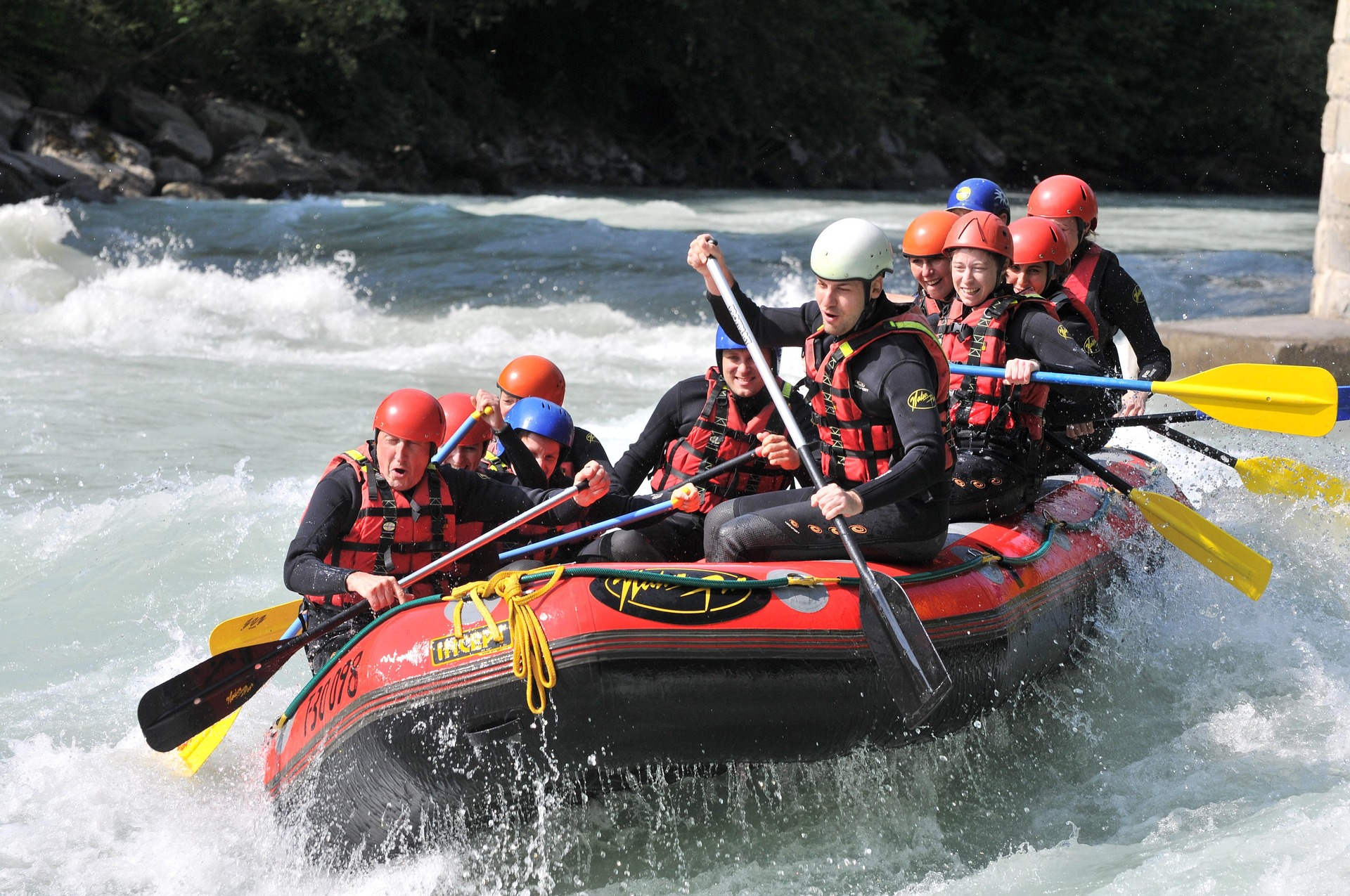 rafting rapide eaux vives queyras sensations fortes h&eacute;bergement queyras eaux vives